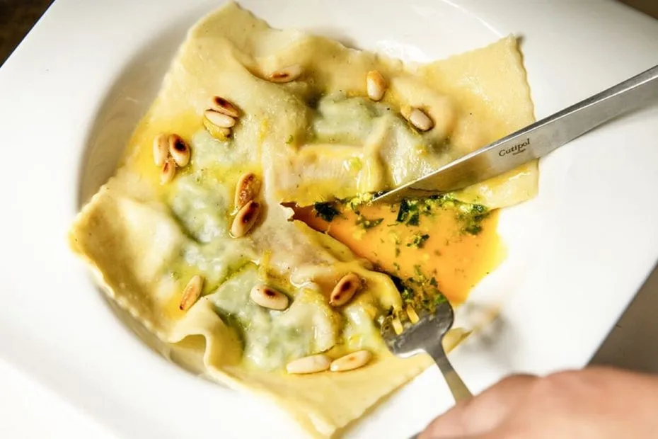 delicioso ravioli de gema