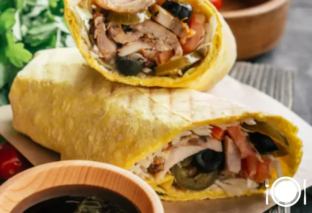 Wrap de Frango Grego com Azeitonas e Feta