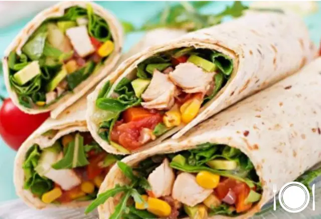 Wrap de Frango com Molho de Chipotle e Milho: Uma Pitada de Picância!