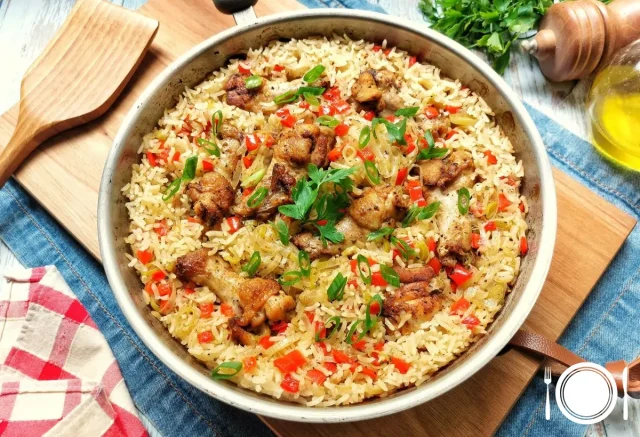 Arroz de Frango: Uma Refeição Completa e Reconfortante