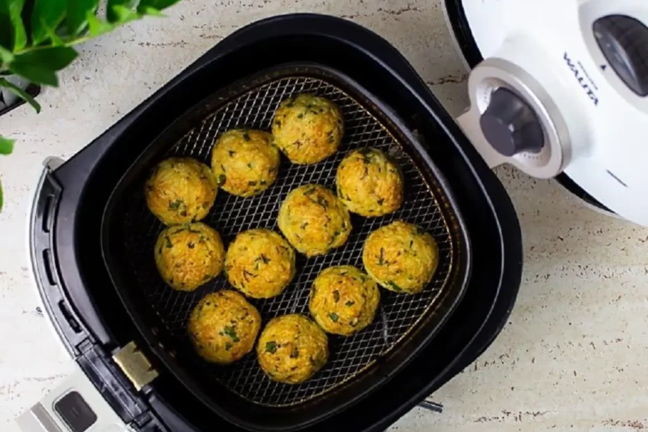 bolinho de arroz com carne moída, na cesta da airfryer