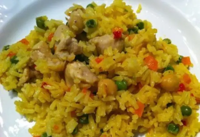 Arroz à Valenciana com Frango