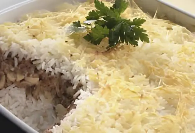 Empadão de Carne com Arroz