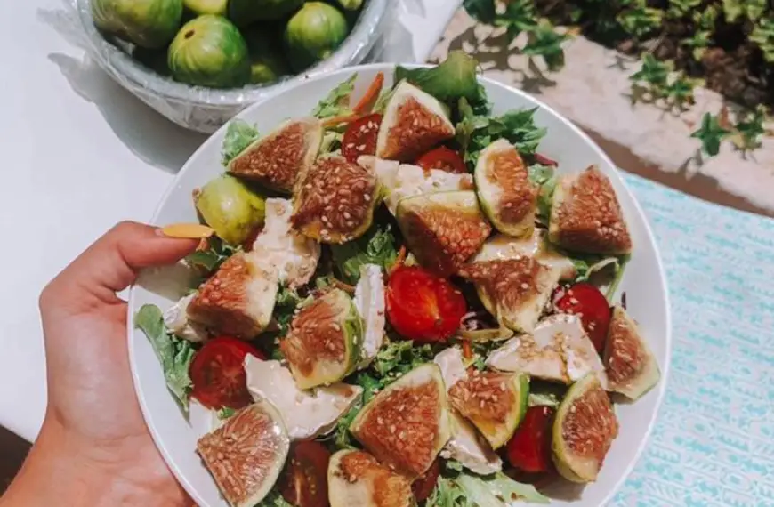 Salada de Figo com Queijo de Cabra e Nozes